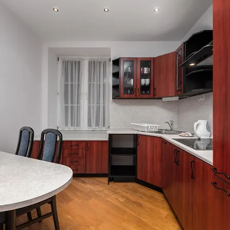Krakowskie Przedmiescie 69 By Homeprime Apartman Varsó