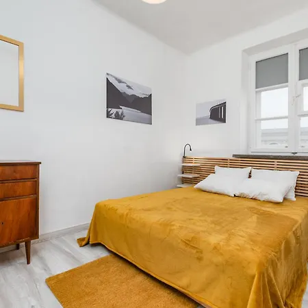 Krakowskie Przedmiescie 69 By Homeprime