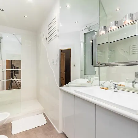 Krakowskie Przedmiescie 69 By Homeprime *